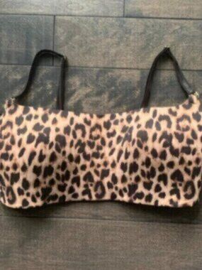 Victoria's Secret Wireless Bra - new with tags